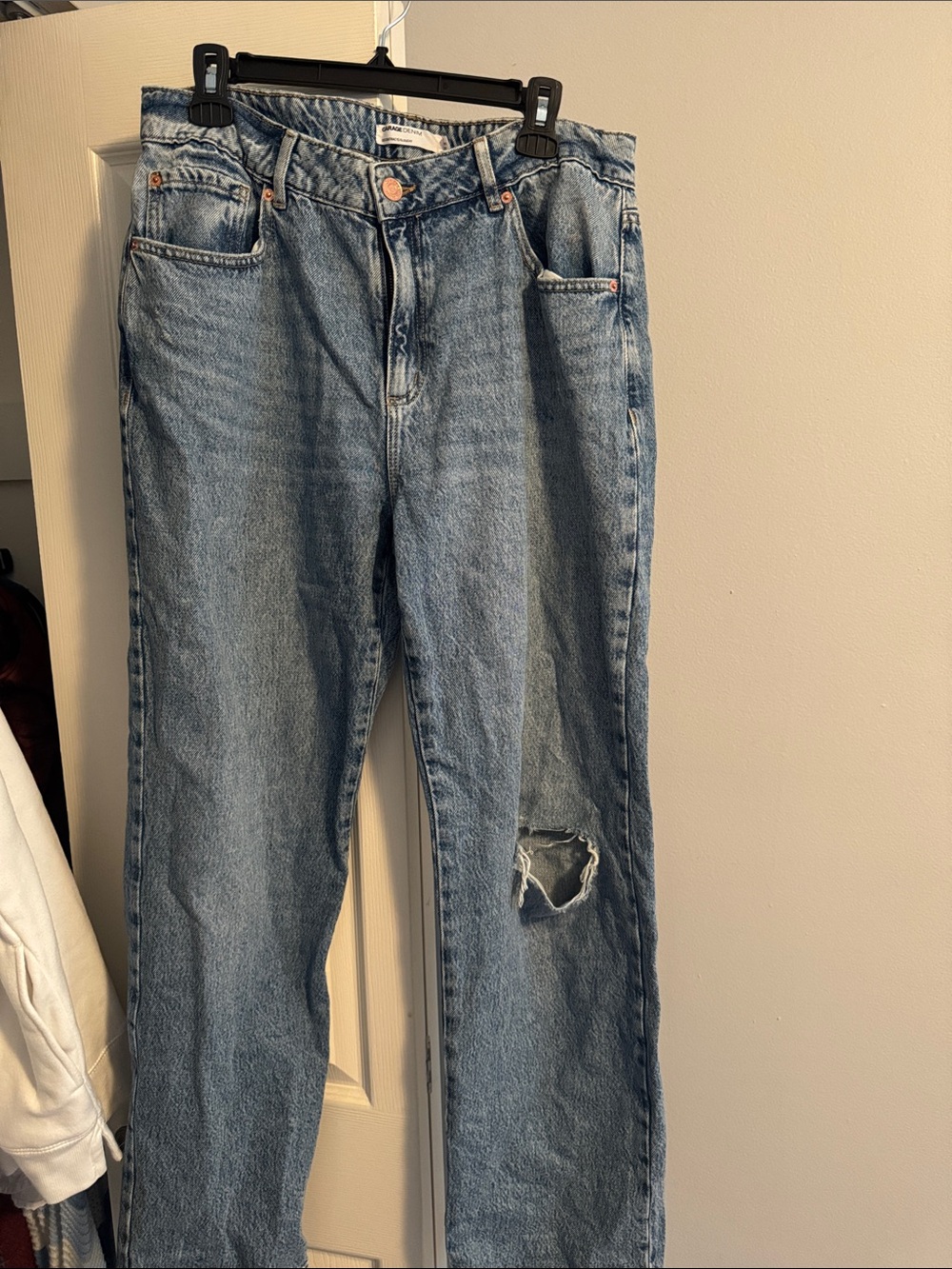 Garage Women's Light Blue Distressed Jeans Size 11